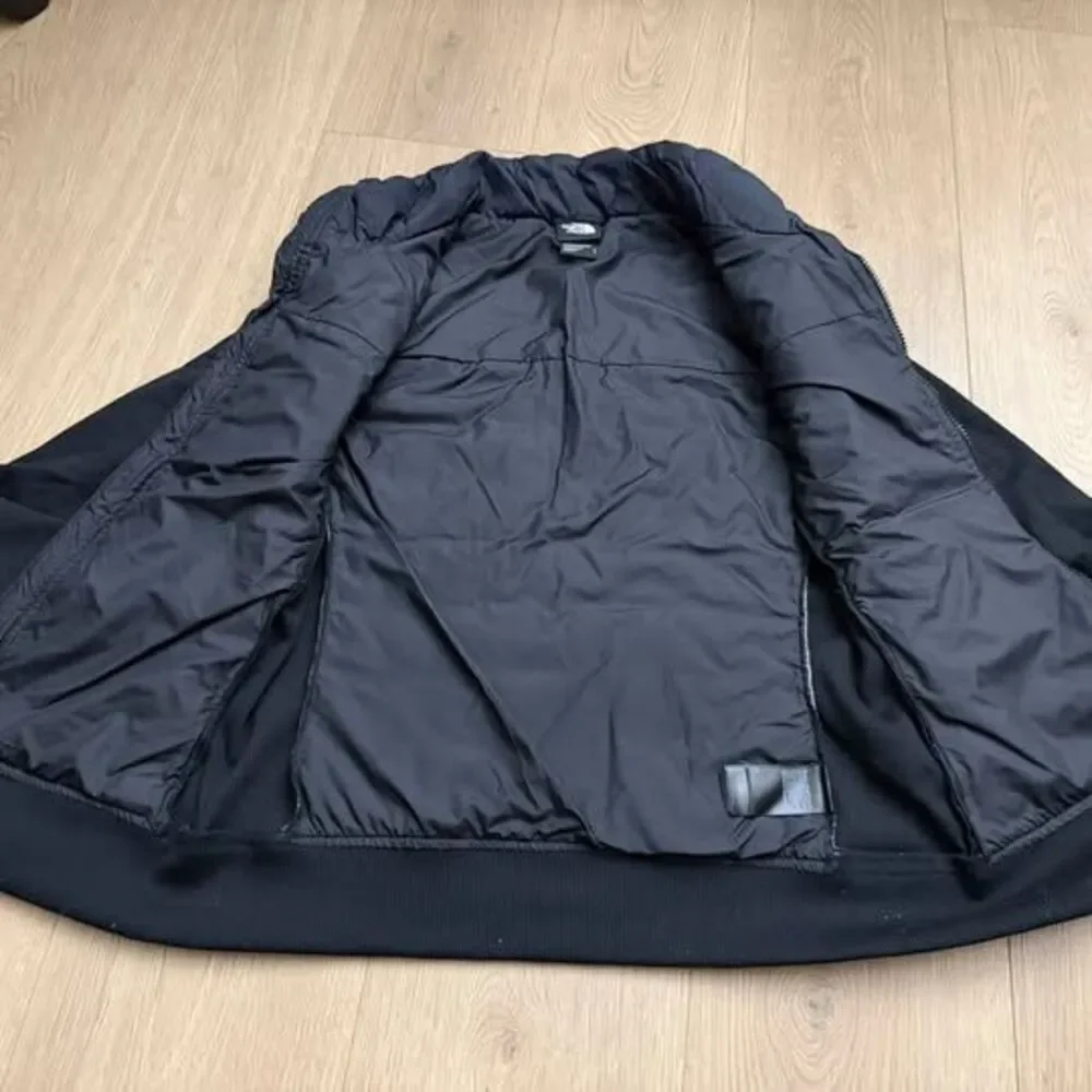 The North Face Women's Hybrid Puffer Jacket size small black
